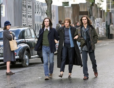 摇摆嬉皮士剧照的剧照