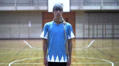 独裁者古贺剧照的剧照