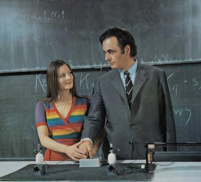 校园女孩报告：让父母难以入眠的事剧照的剧照