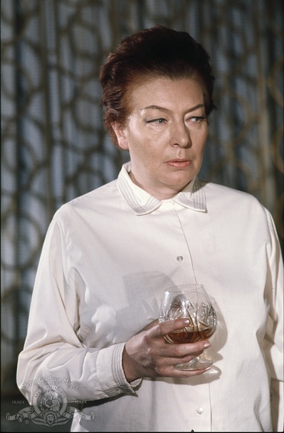 007之女王密使剧照的剧照