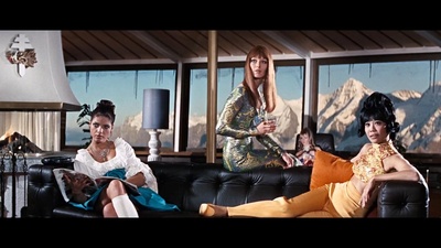 007之女王密使剧照的剧照