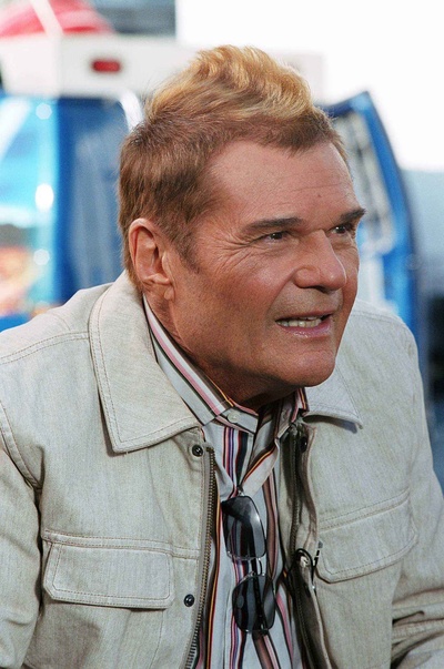 供您决定剧照的剧照