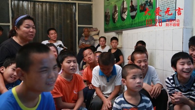 大爱无言剧照的剧照