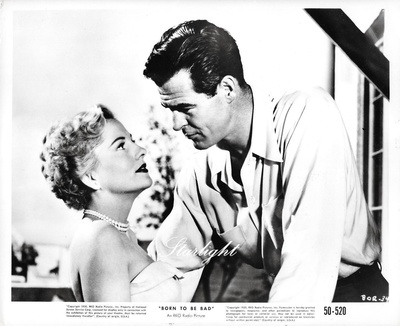 香染石榴裙剧照的剧照