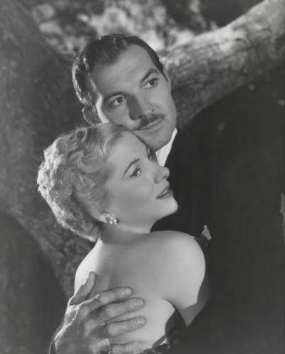 香染石榴裙剧照的剧照