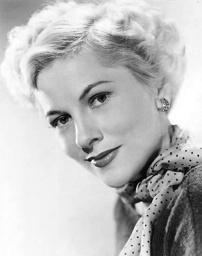 香染石榴裙剧照的剧照