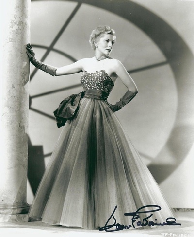 香染石榴裙剧照的剧照