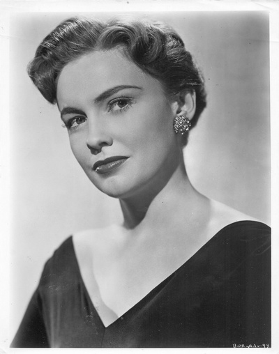 香染石榴裙剧照的剧照