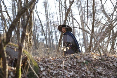 密使和看守人剧照的剧照