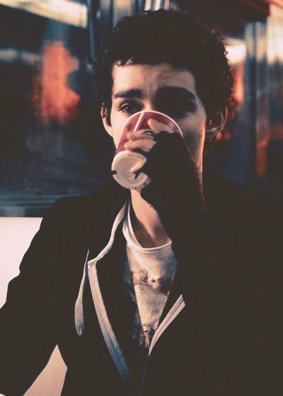 恶魔永生剧照的剧照