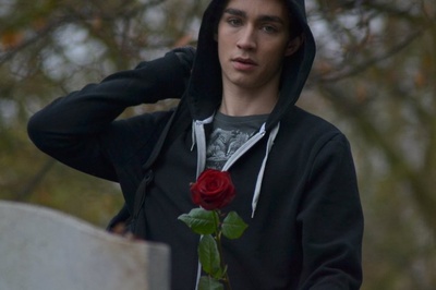 恶魔永生剧照的剧照