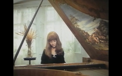 瓦莱莉和她的奇迹一周剧照的剧照