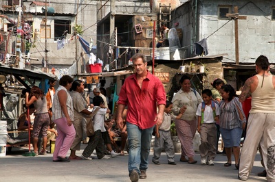 抓住外国佬剧照的剧照