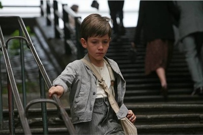 第一个人剧照的剧照