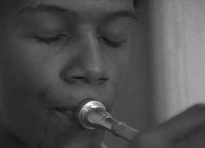 公园长椅上的盖伊与玛德琳剧照的剧照