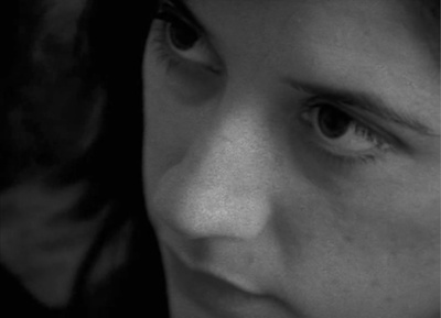 公园长椅上的盖伊与玛德琳剧照的剧照