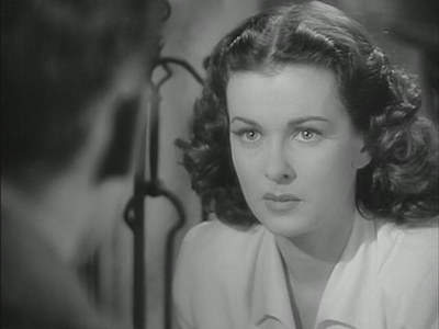 海滩上的女人剧照的剧照