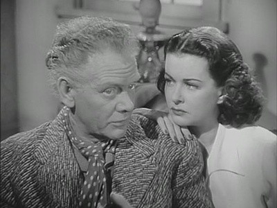 海滩上的女人剧照的剧照