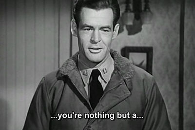 海滩上的女人剧照的剧照