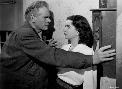 海滩上的女人剧照的剧照