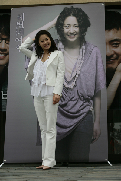 海边的女人剧照的剧照