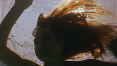 重回蓝色珊瑚礁剧照的剧照