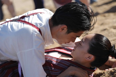 菊与断头台剧照的剧照