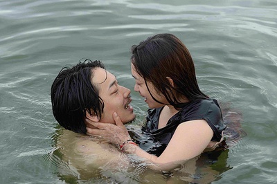 只在那里发光剧照的剧照