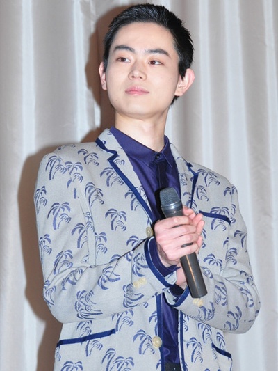 只在那里发光剧照的剧照