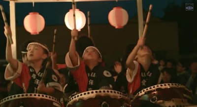 群青色大道剧照的剧照