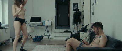 简单的爱剧照的剧照