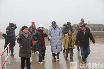 守岛人剧照的剧照