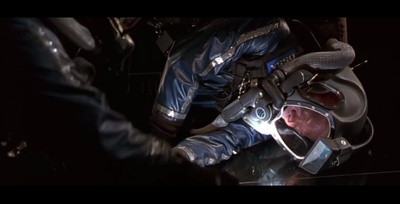 深海圆疑剧照的剧照