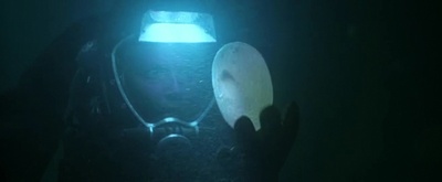 深海圆疑剧照的剧照