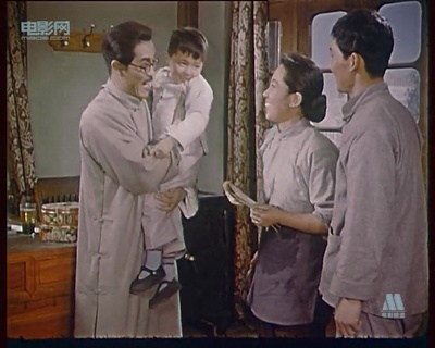 革命家庭剧照的剧照