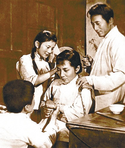 革命家庭剧照的剧照