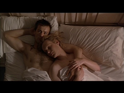 忘记她是他剧照的剧照