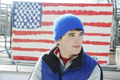 老哥帮帮忙剧照的剧照