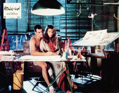 捆着我，绑着我剧照的剧照