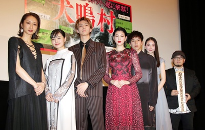 犬鸣村剧照的剧照