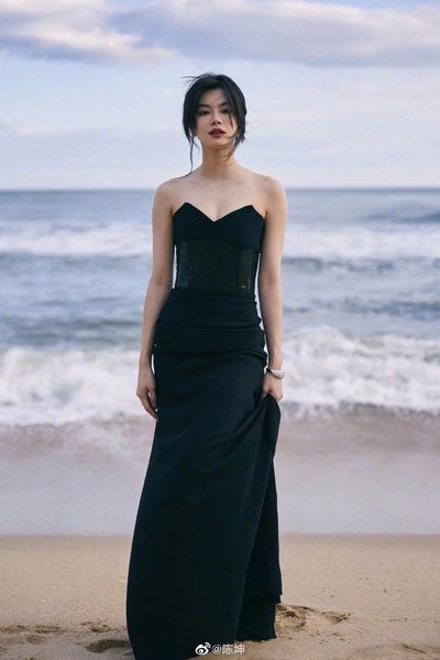 少年与海剧照的剧照