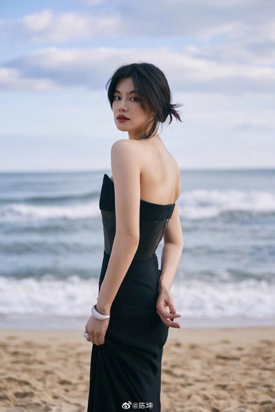 少年与海剧照的剧照