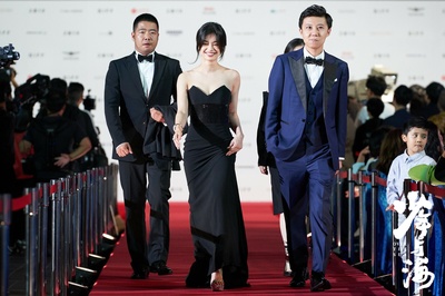 少年与海剧照的剧照