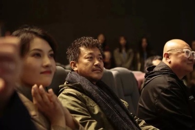 海面上漂过的奖杯剧照的剧照