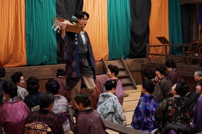 默片解说员剧照的剧照