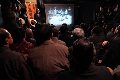 默片解说员剧照的剧照