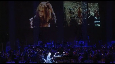 Yoshiki Symphonic Concert 2002 with Tokyo City Philharmonic Orchestra Featuring Violet UK剧照的剧照