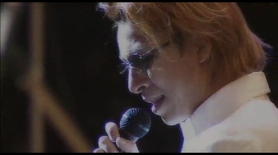 Yoshiki Symphonic Concert 2002 with Tokyo City Philharmonic Orchestra Featuring Violet UK剧照的剧照