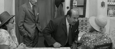 买了新车的霍莫尔卡剧照的剧照