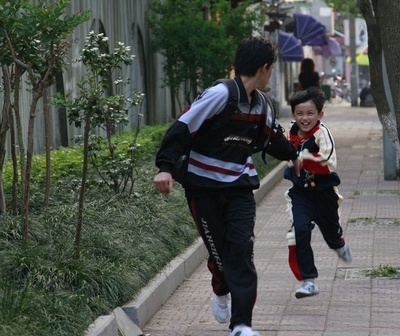 川川和洋洋剧照的剧照